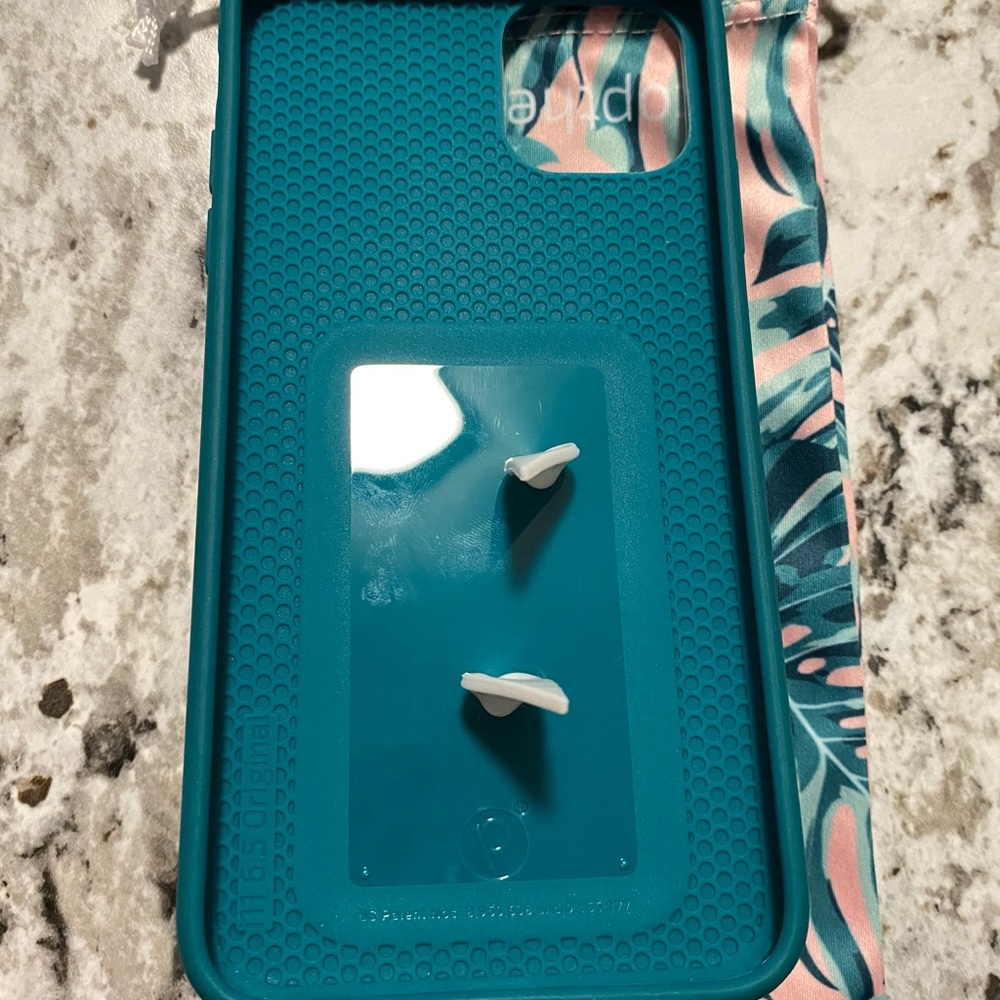 iPhone 11 Pro Max loopy case - Picture 2 of 3
